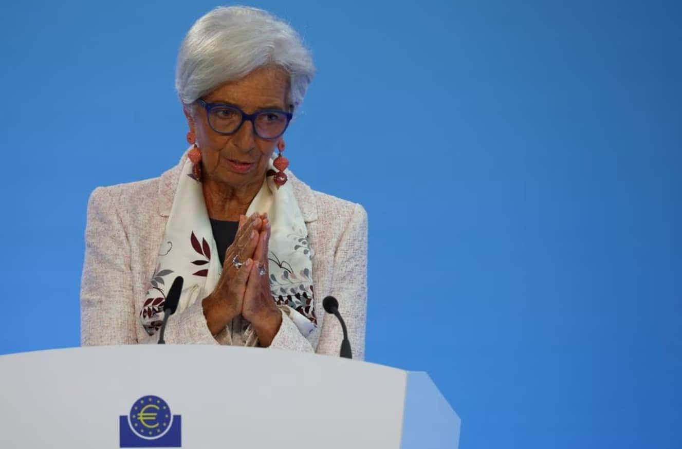image Global central banks begin policy shift as inflation cools