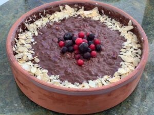raw chocolate gogi berry dessert