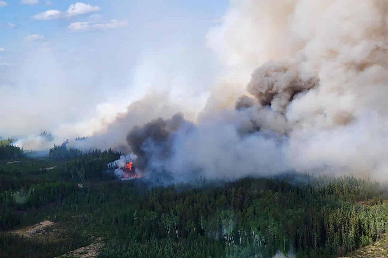 image World hits record land, sea temperatures as climate change fuels 2023 extremes