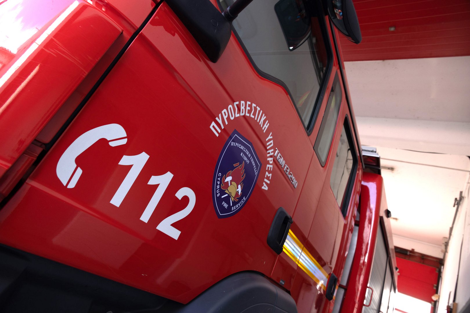 image Firefighters protect homes in Polemi, blaze under control but authorities on alert for flare-ups