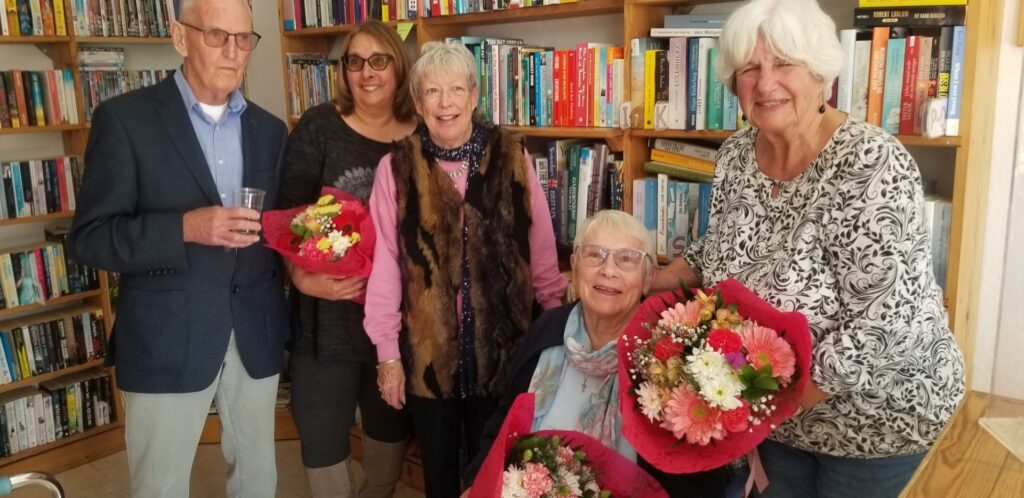 feature iole jacqui hollingsworth on far right, next to her diane sylvester