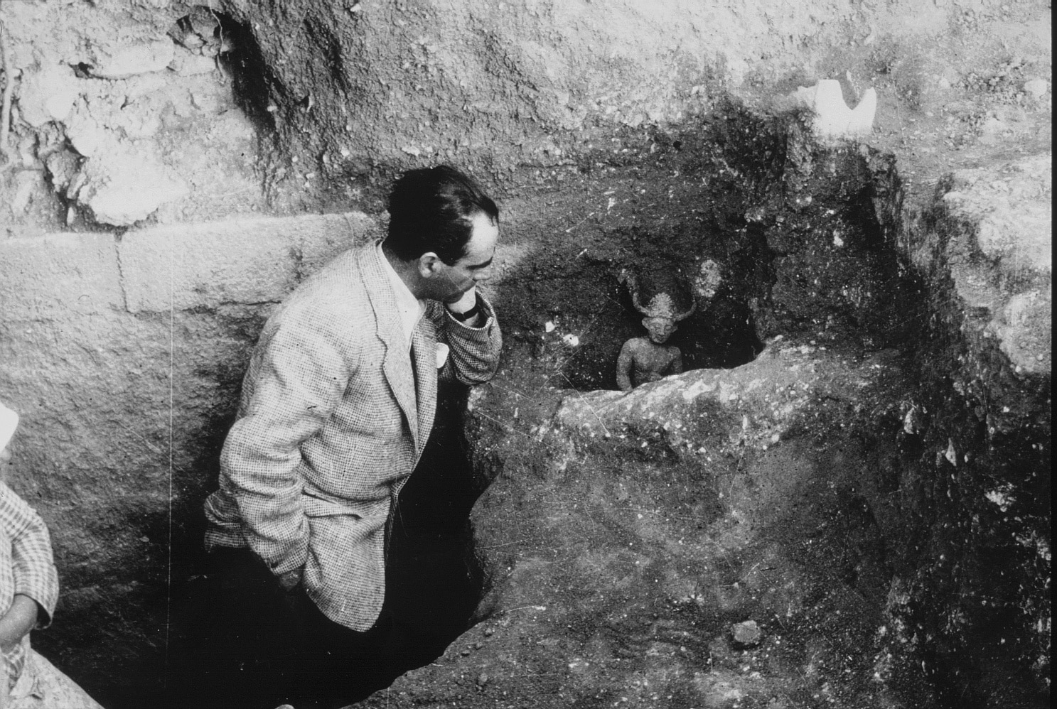 image The vicious tale of excavating ancient Enkomi