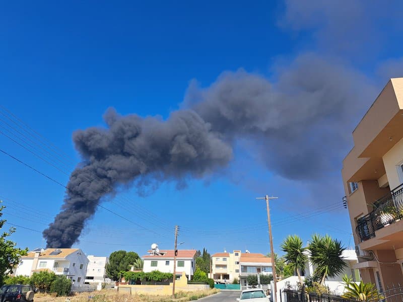 image Fire at recycling plant in Yeri, destroys building