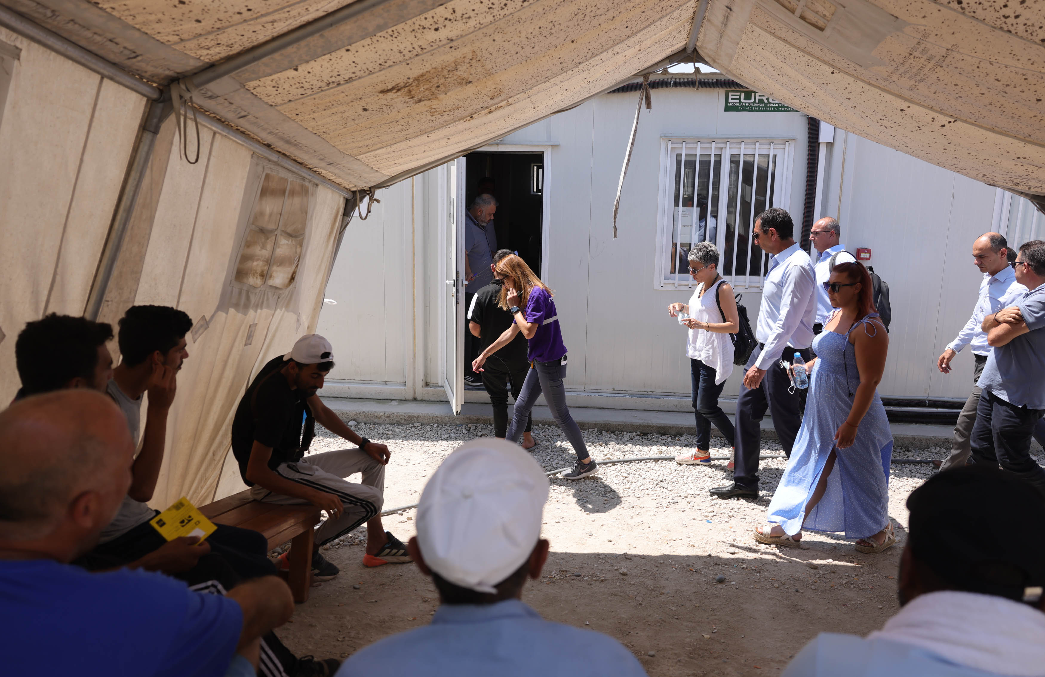 image Migrants relocated to France, more leaving than entering