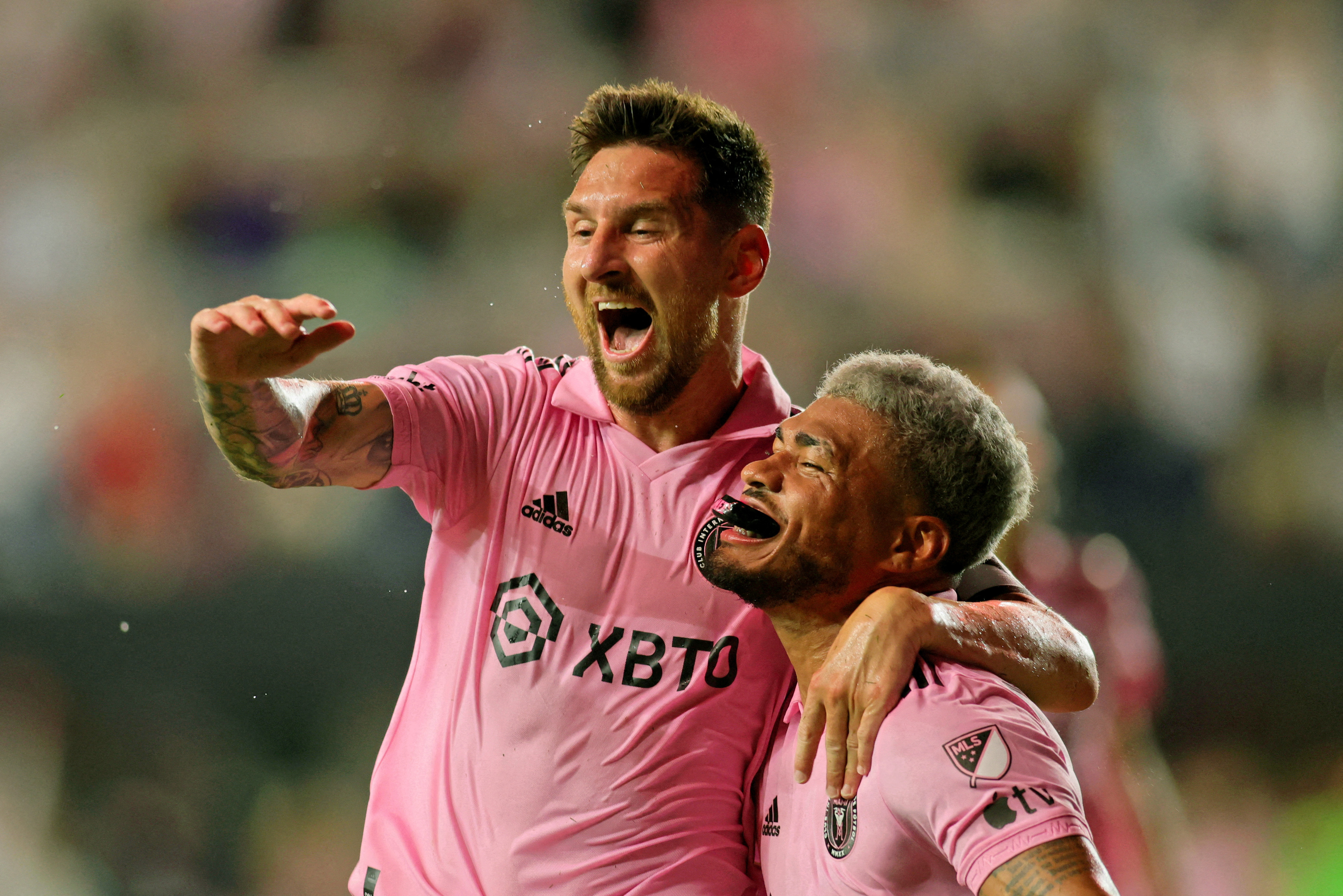 image Messi nets free-kick winner in Inter Miami debut