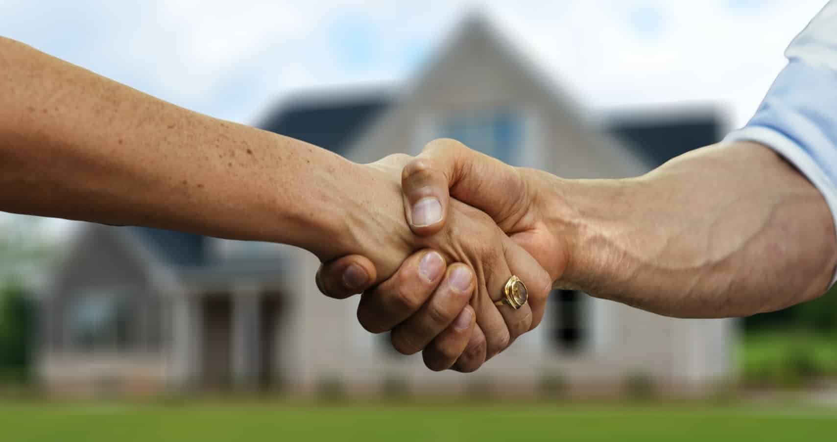 image Cyprus property market: illegal real estate agent exposed