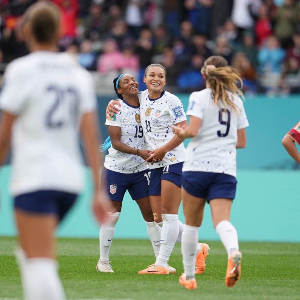 image Smith scores brace to power champions US past Vietnam