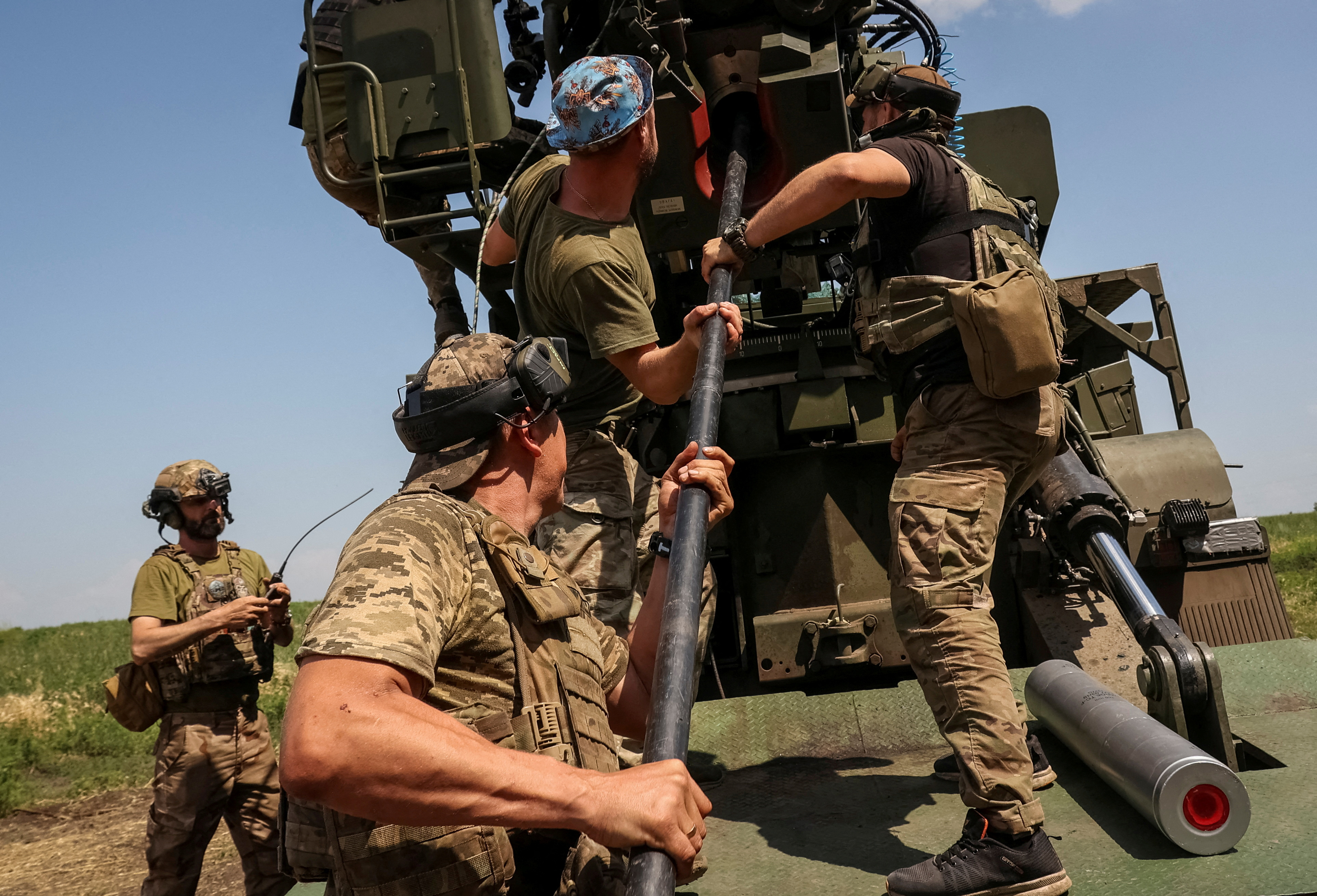 image Ukraine reports new advances near eastern city of Bakhmut