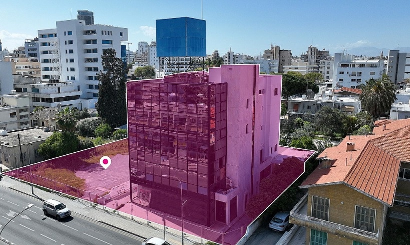 1. επαγγελματικό κτήριο και οικόπεδο στο κέντρο της Λευκωσίας