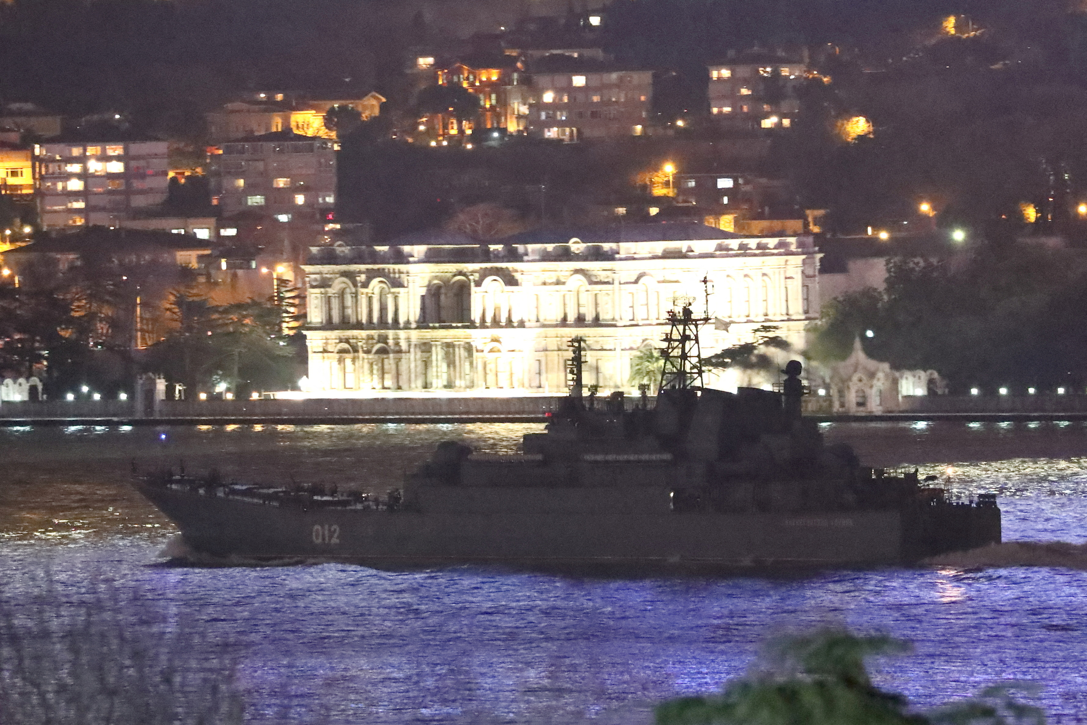 image Russian warship damaged after Ukraine attacks the Novorossiysk naval base (Update)