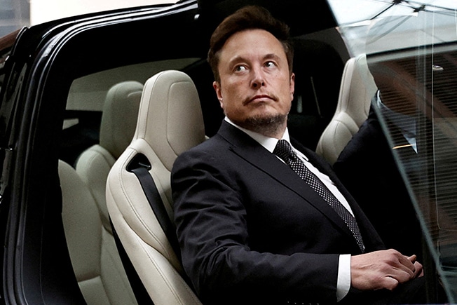 image Musk says fight with Zuckerberg to be live-streamed on X
