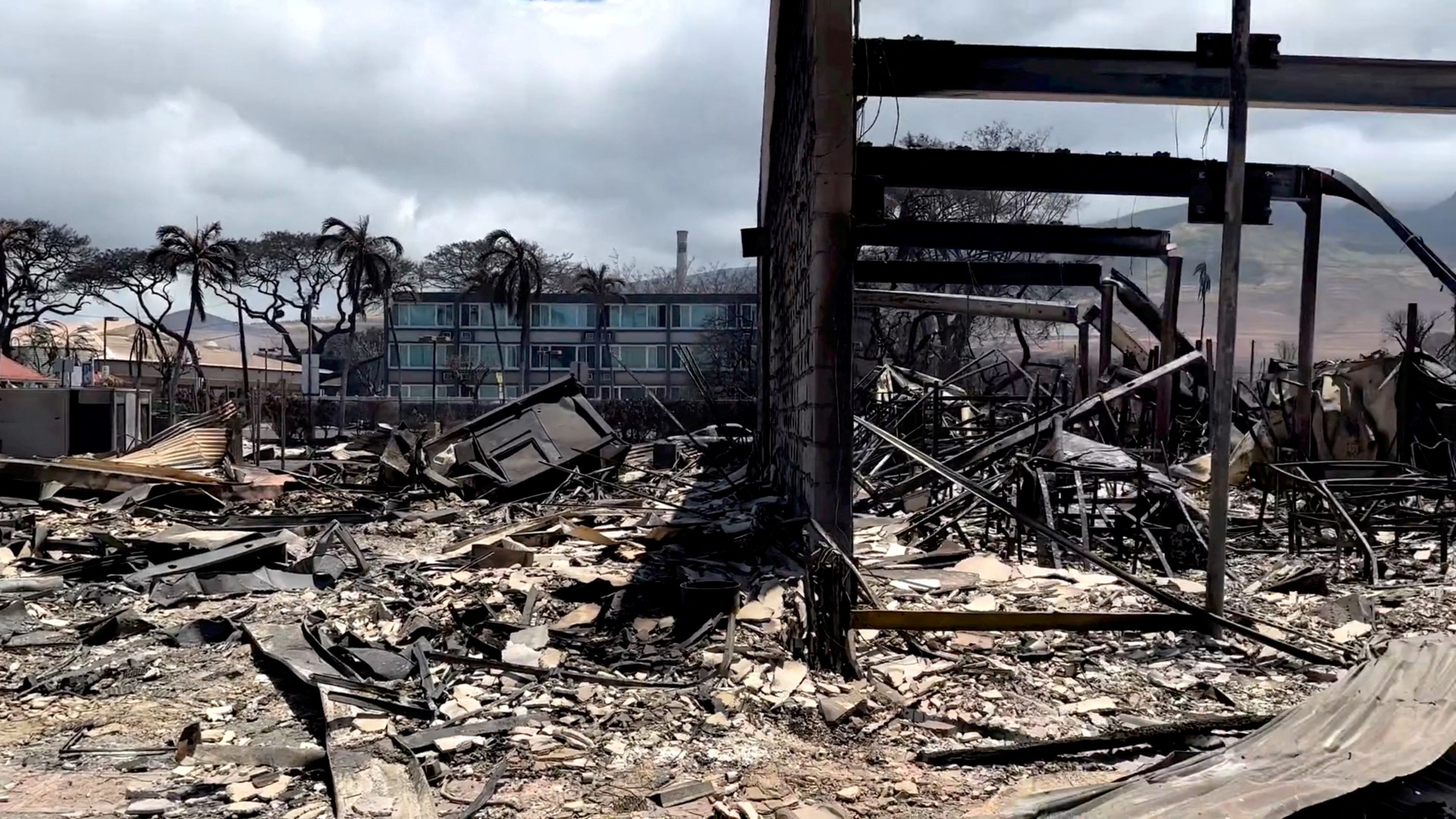 image Maui wildfire death toll hits 53 and may rise; recovery to take years