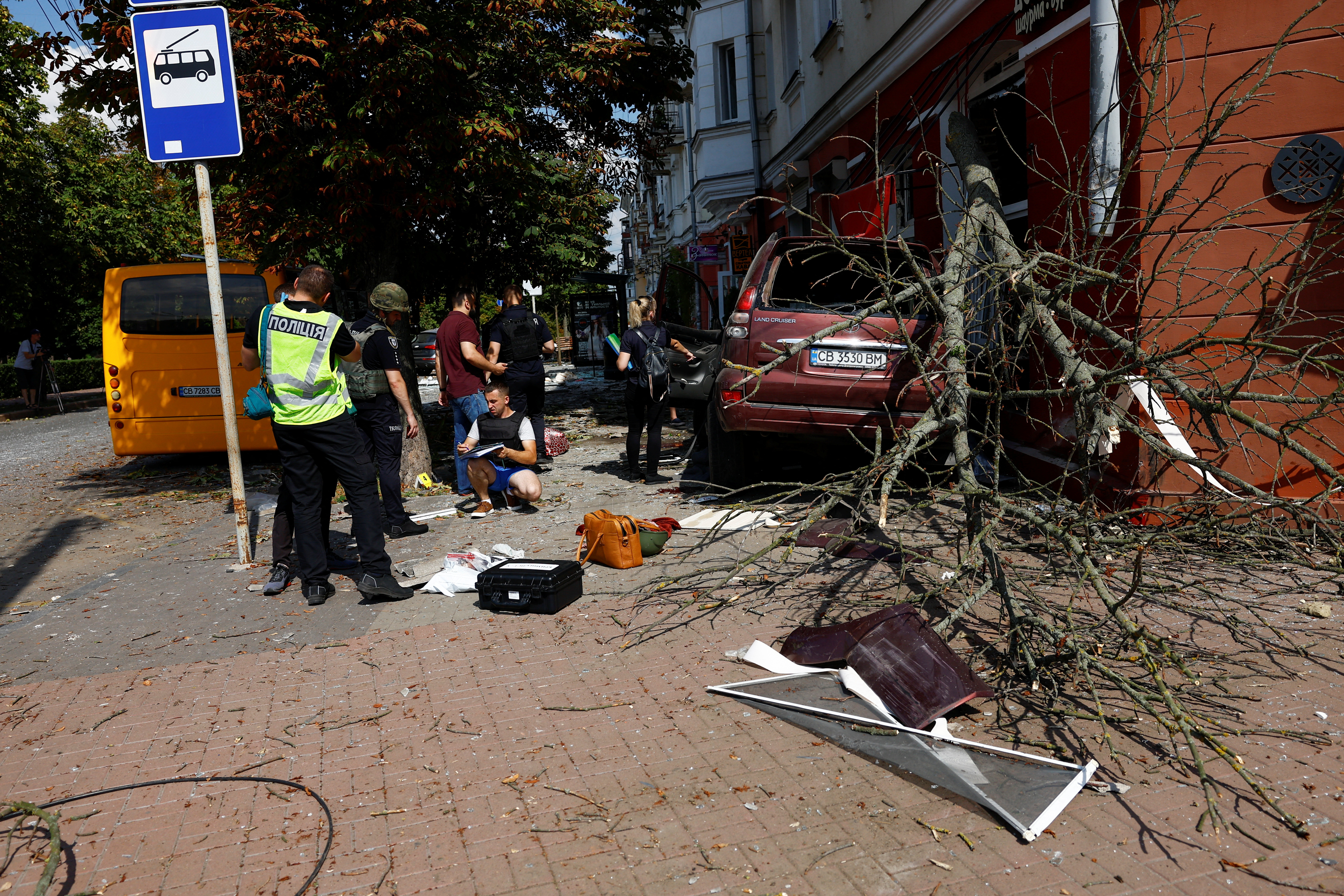 image Seven killed, 90 wounded in Russian missile strike on Ukrainian city of Chernihiv (Updated)