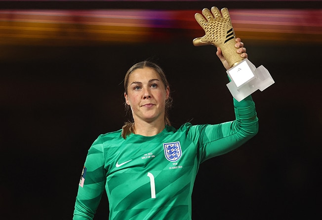 image England&#8217;s Earps questions Nike over goalkeeper shirt statement