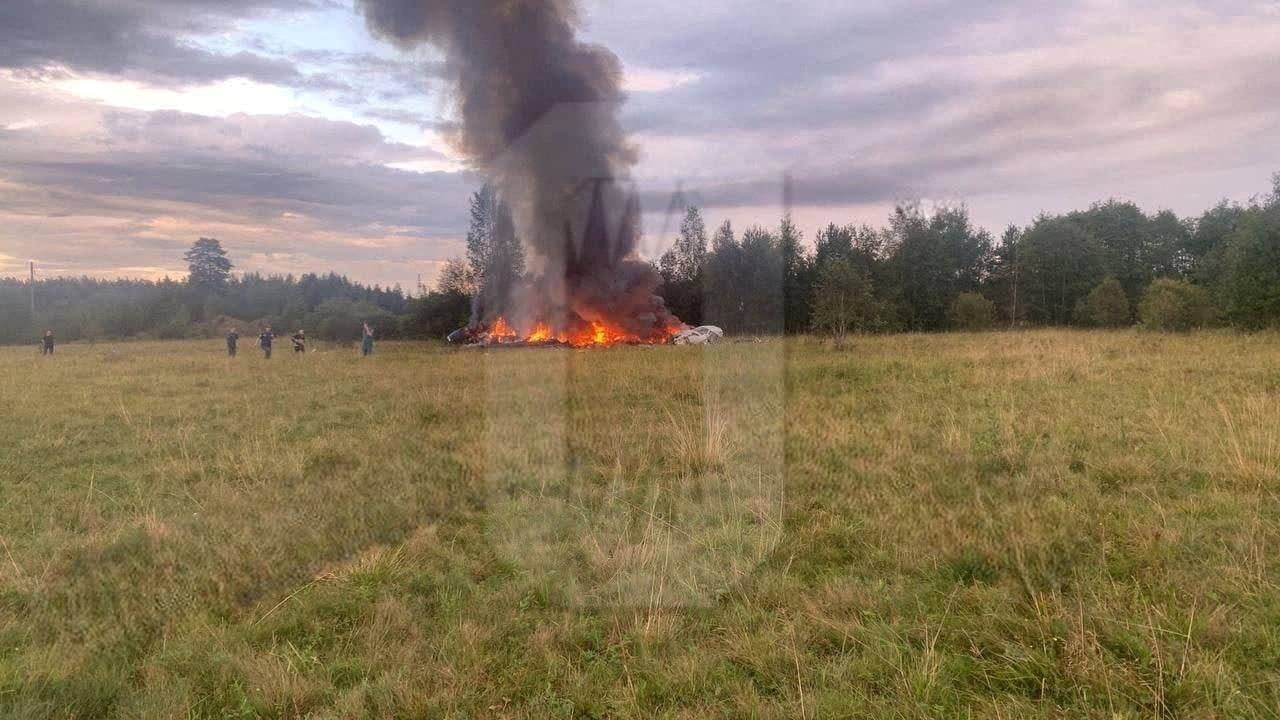 image Prigozhin plane crash: Villagers hear bang, then see plane plummet to ground