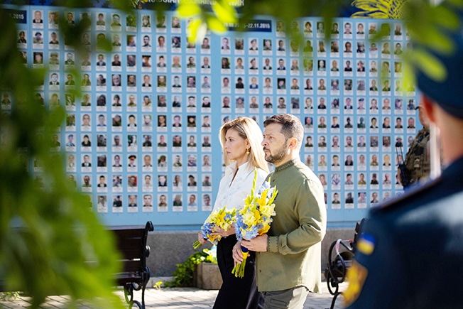 image Zelenskiy rallies Ukrainians on Independence Day, 18 months after invasion