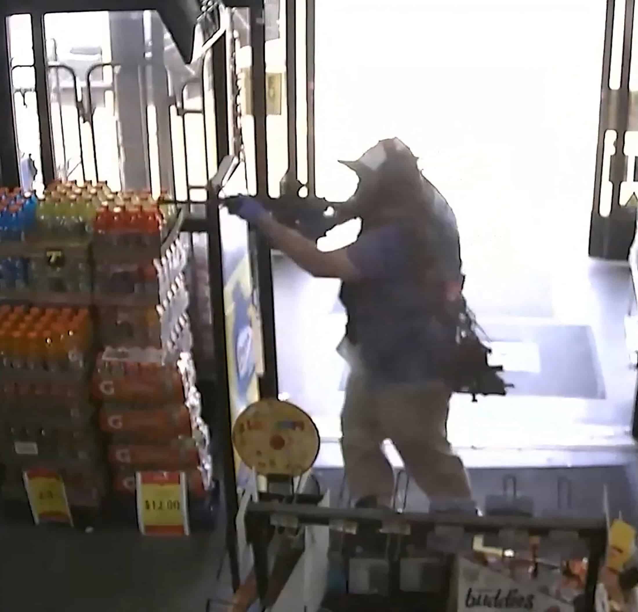 image Gunman kills three, himself in racially motivated shooting -Jacksonville sheriff