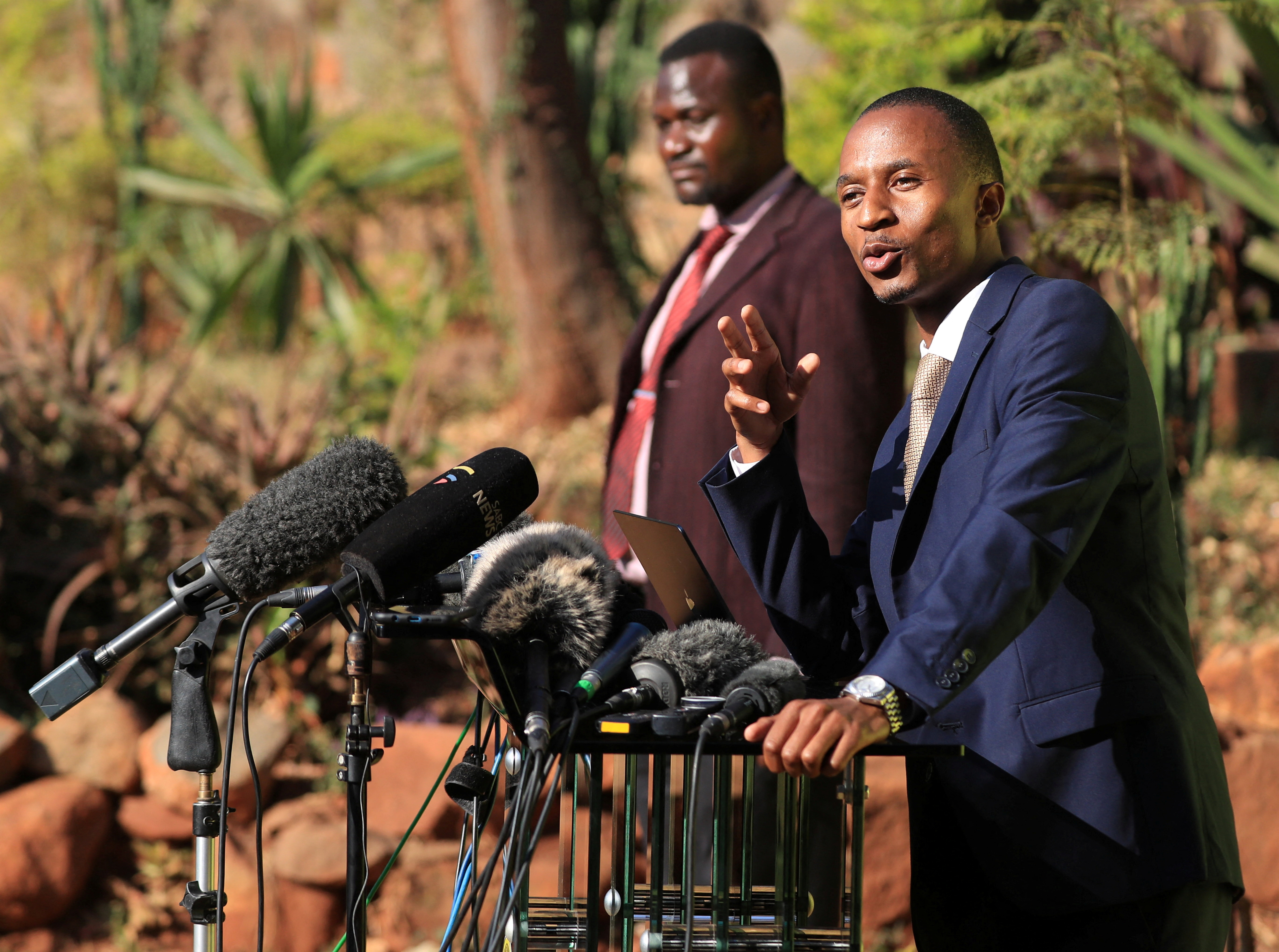 image Zimbabwe opposition calls for re-run of elections and African mediation