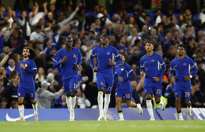 image Chelsea fight back in League Cup, Everton through