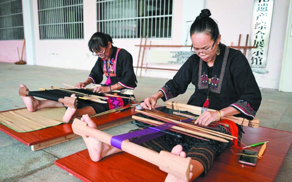 china li women at work