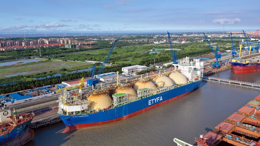 image Energy minister due in China to receive LNG vessel