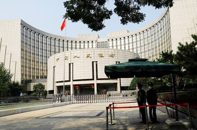 image China stocks fall to 9-month low amid weaker-than-expected policies