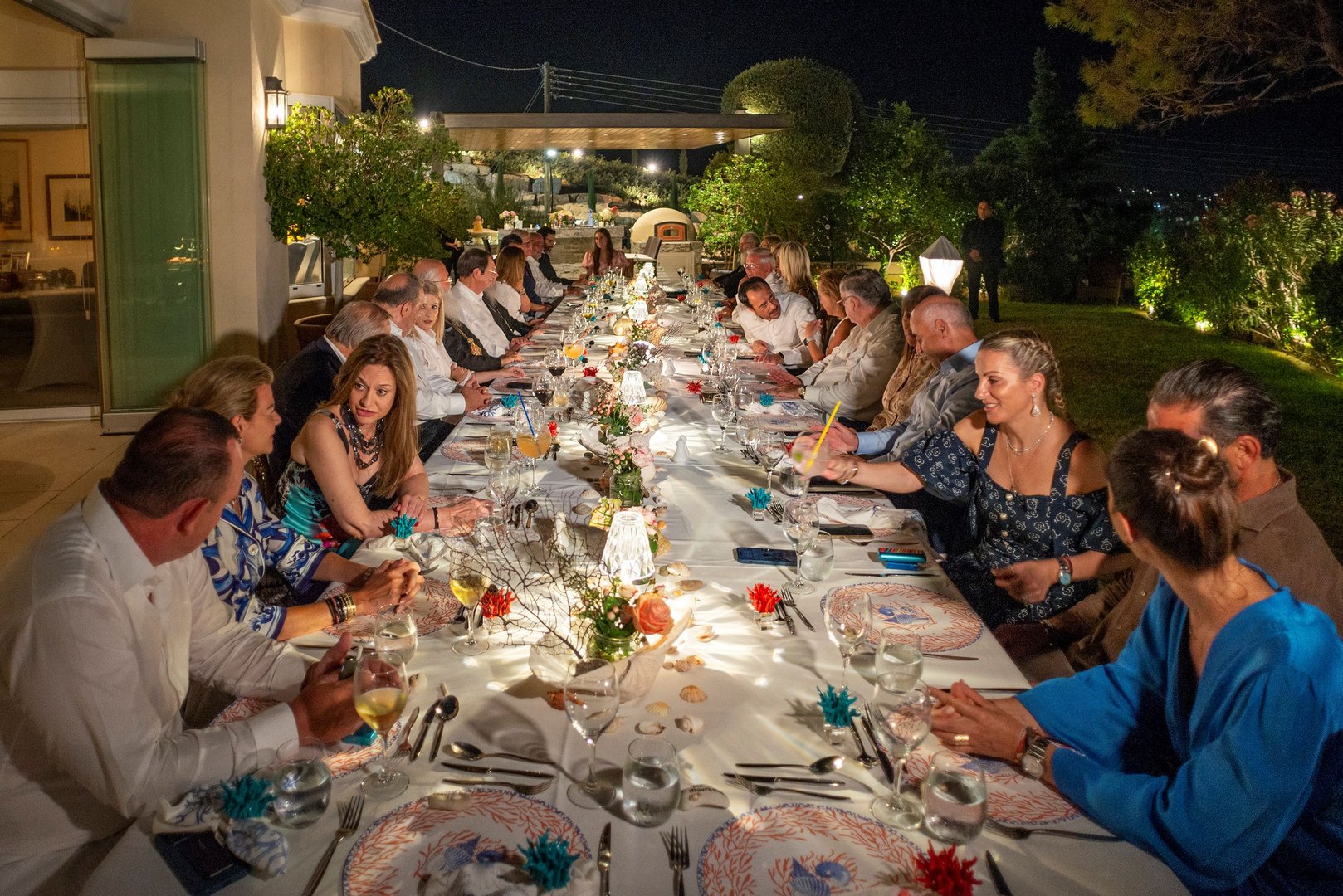image Come dine with me: Anastasiades hosts Menendez