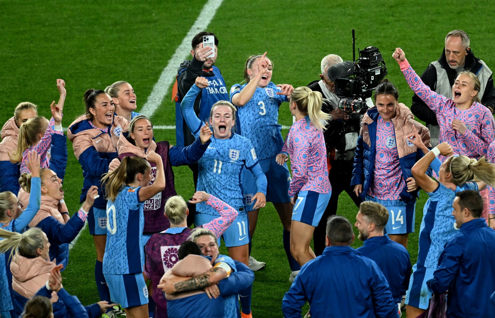 image England beat Australia to reach World Cup final
