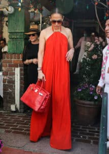 fashion jennifer lopez with her birkin bag