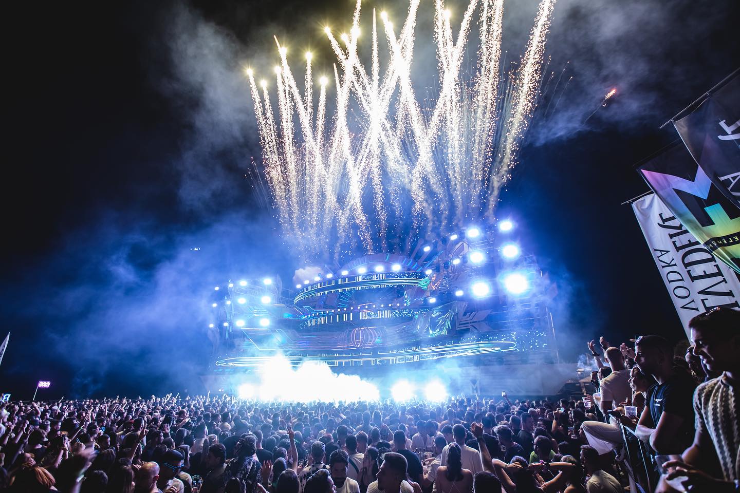 image Beach parties to get holiday weekend going