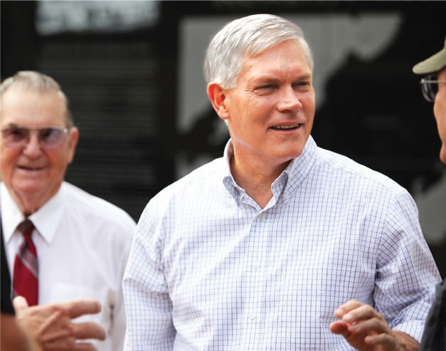 image US congressman flies to north’s airport, meets TC figures