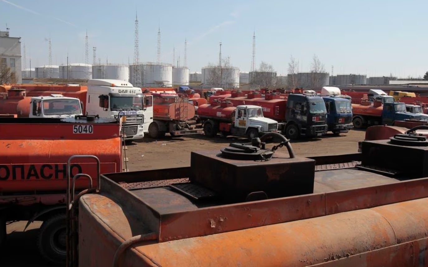 image Russia faces domestic fuel crunch, braces for more shortages