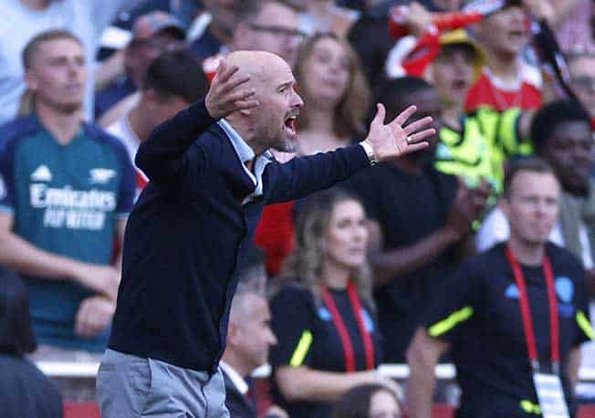 image Ten Hag fumes after stoppage-time loss to Arsenal