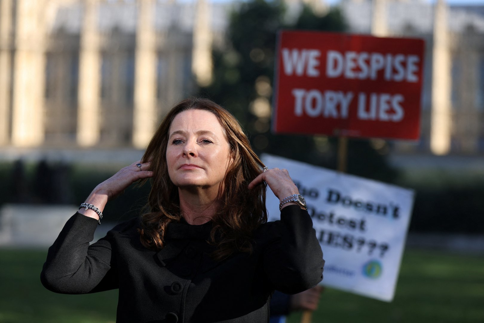 image UK minister apologises for swearing about crumbling school closures
