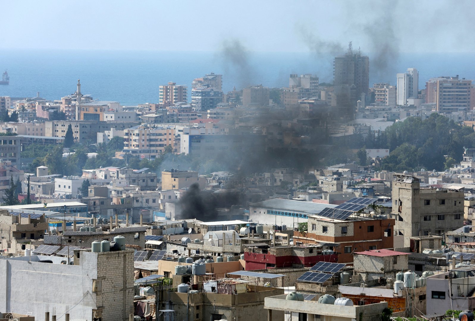 image Four killed as clashes resume in Palestinian camp in south Lebanon