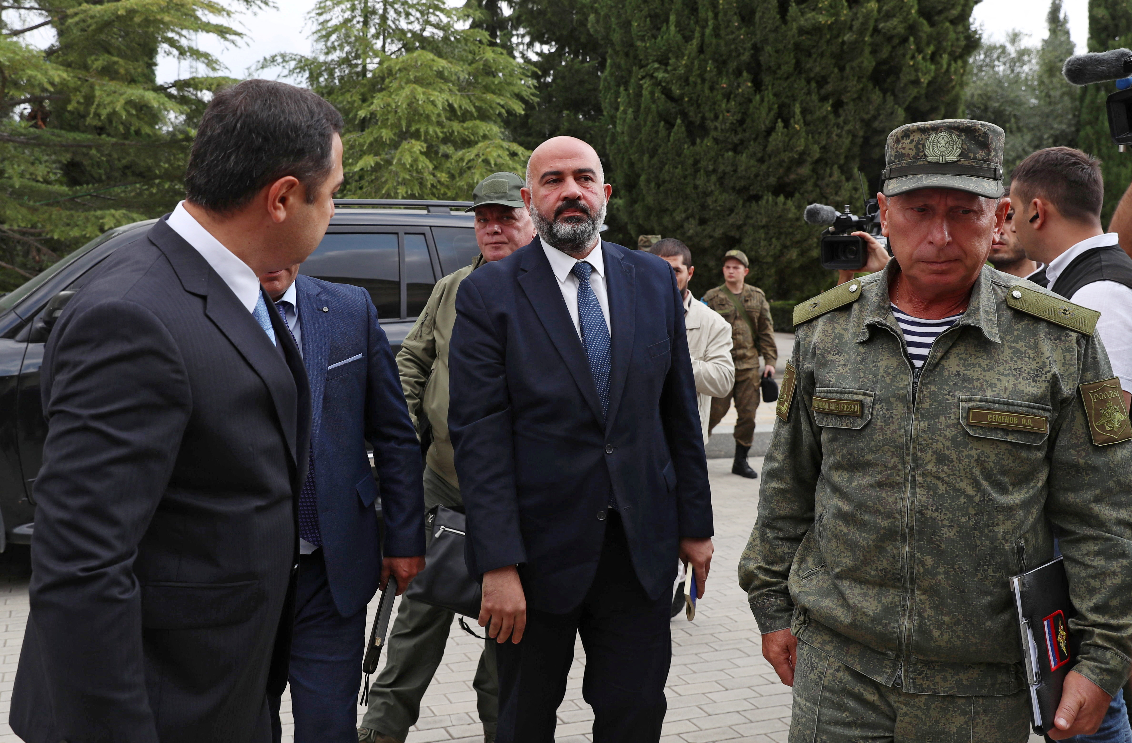 image Nagorno-Karabakh Armenians seek guarantees before handing weapons to Azerbaijan