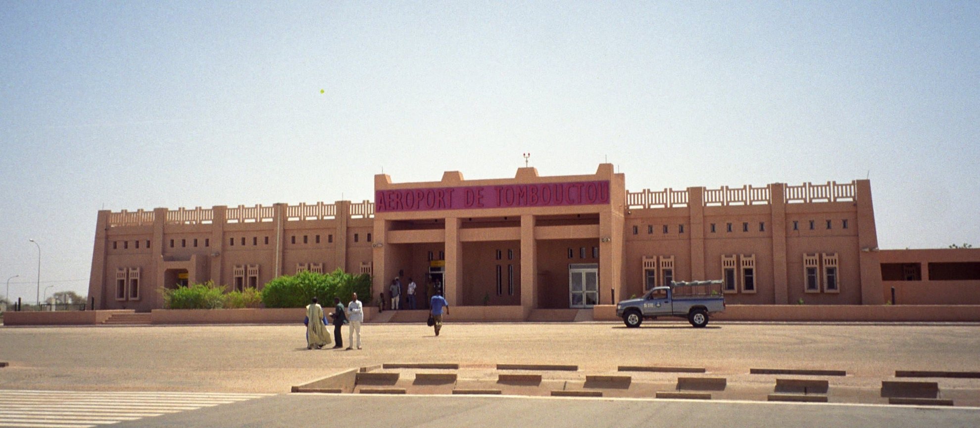 image Commercial flights halted to Mali&#8217;s Timbuktu amid Islamist blockade