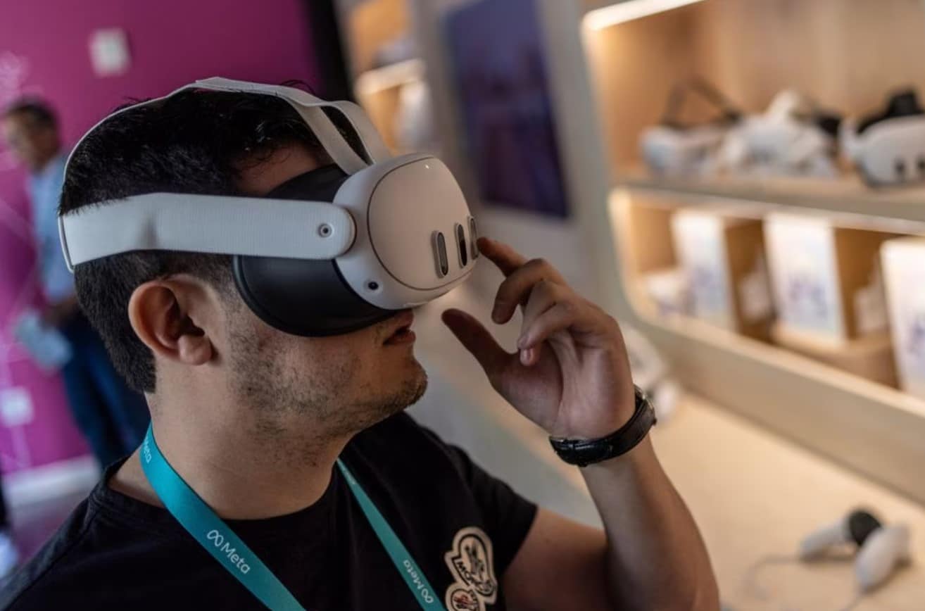 image Meta unveils AI assistant, Facebook-streaming glasses