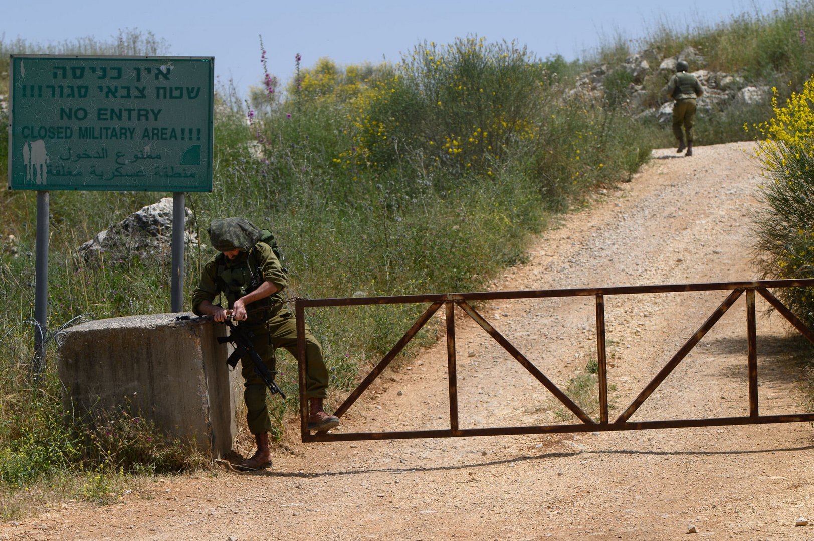 image Lebanese army says it exchanged tear gas, smoke bomb fire with Israel