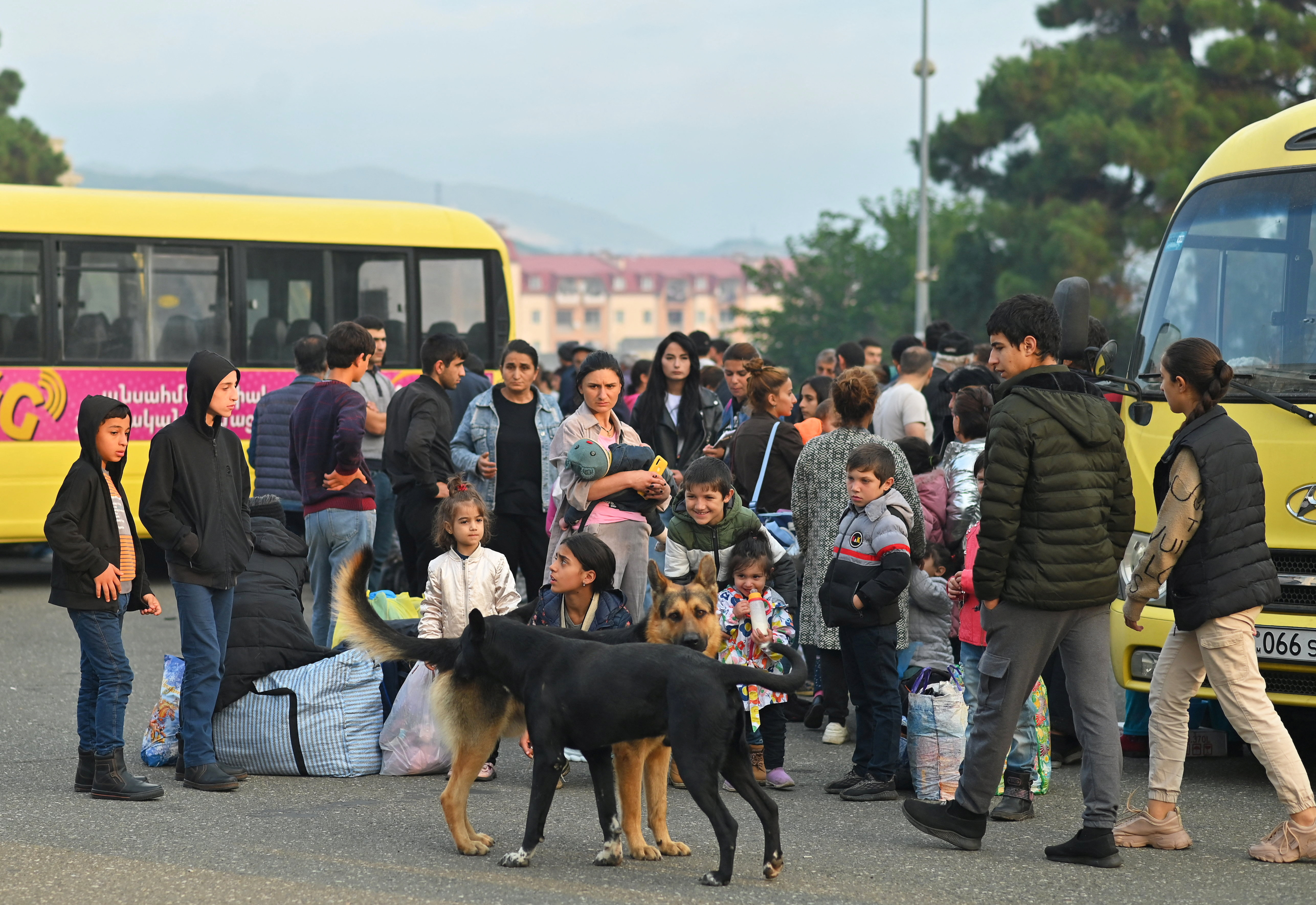 image Ethnic Armenians flee Karabakh after breakaway region&#8217;s defeat (Update 4)