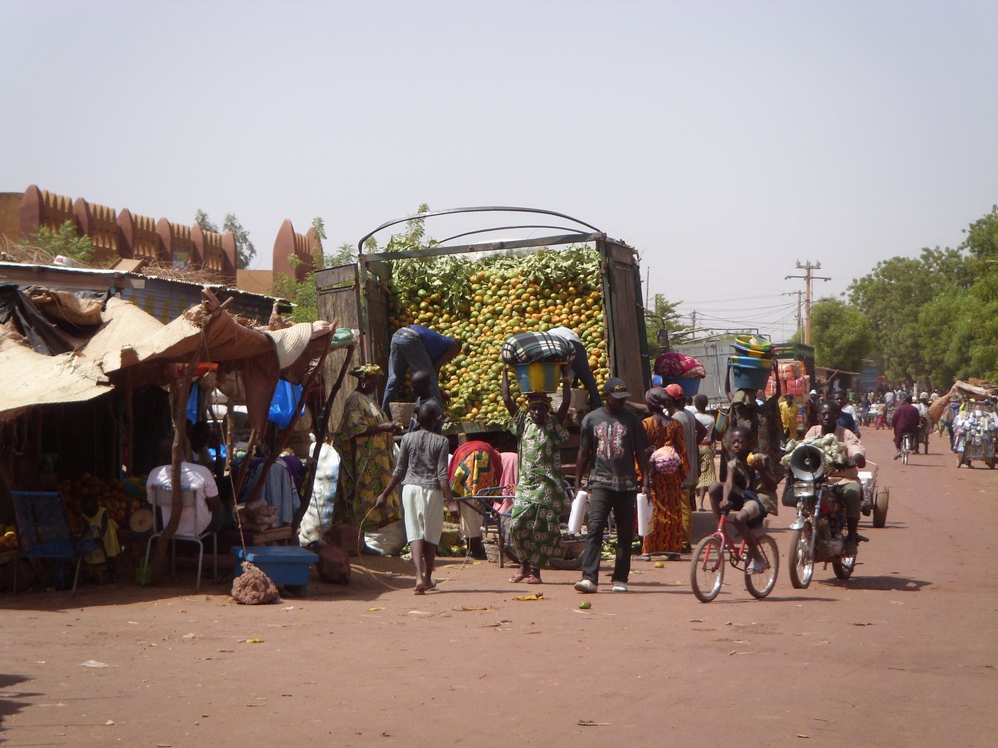 image At least 49 civilians, 15 soldiers killed in northeast Mali attacks -interim government