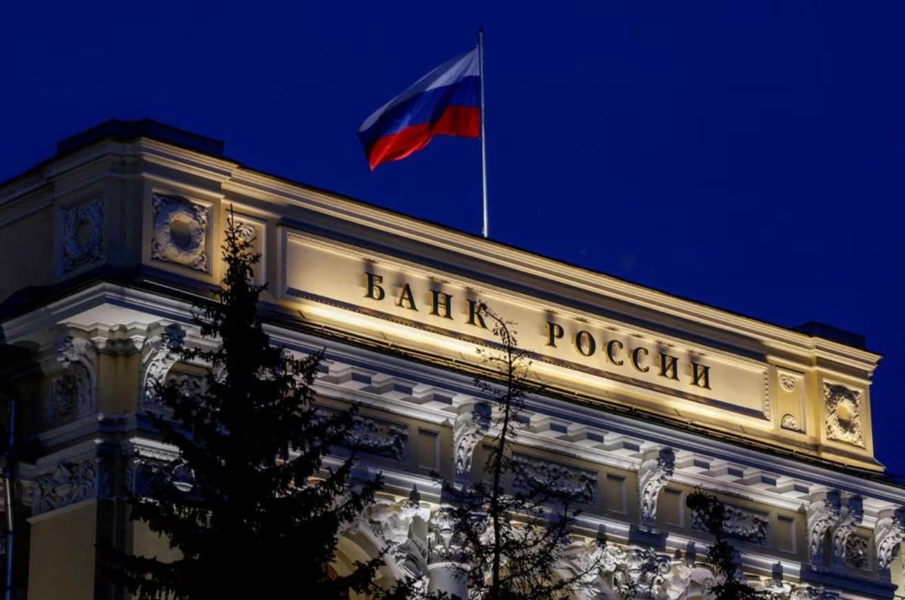 image Russian central bank extends curbs on transferring funds abroad
