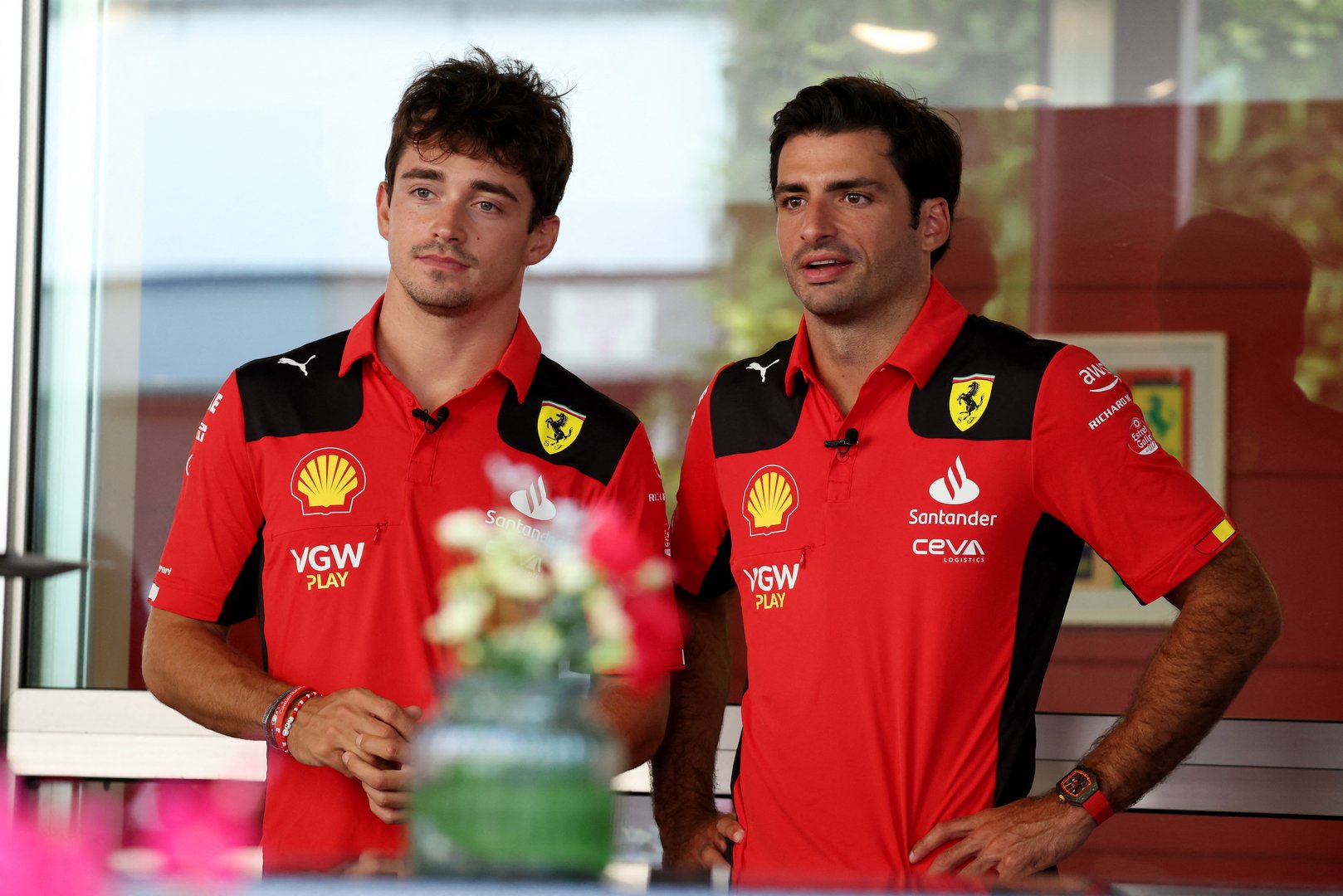 image Ferrari on top in Singapore practice with lizards on track