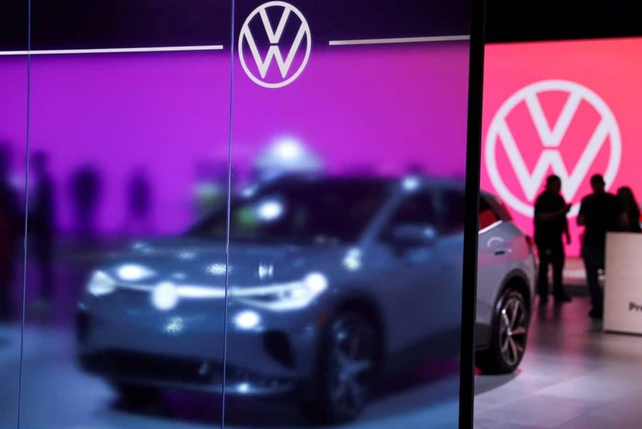 image Volkswagen restarts production after suffering major IT outage