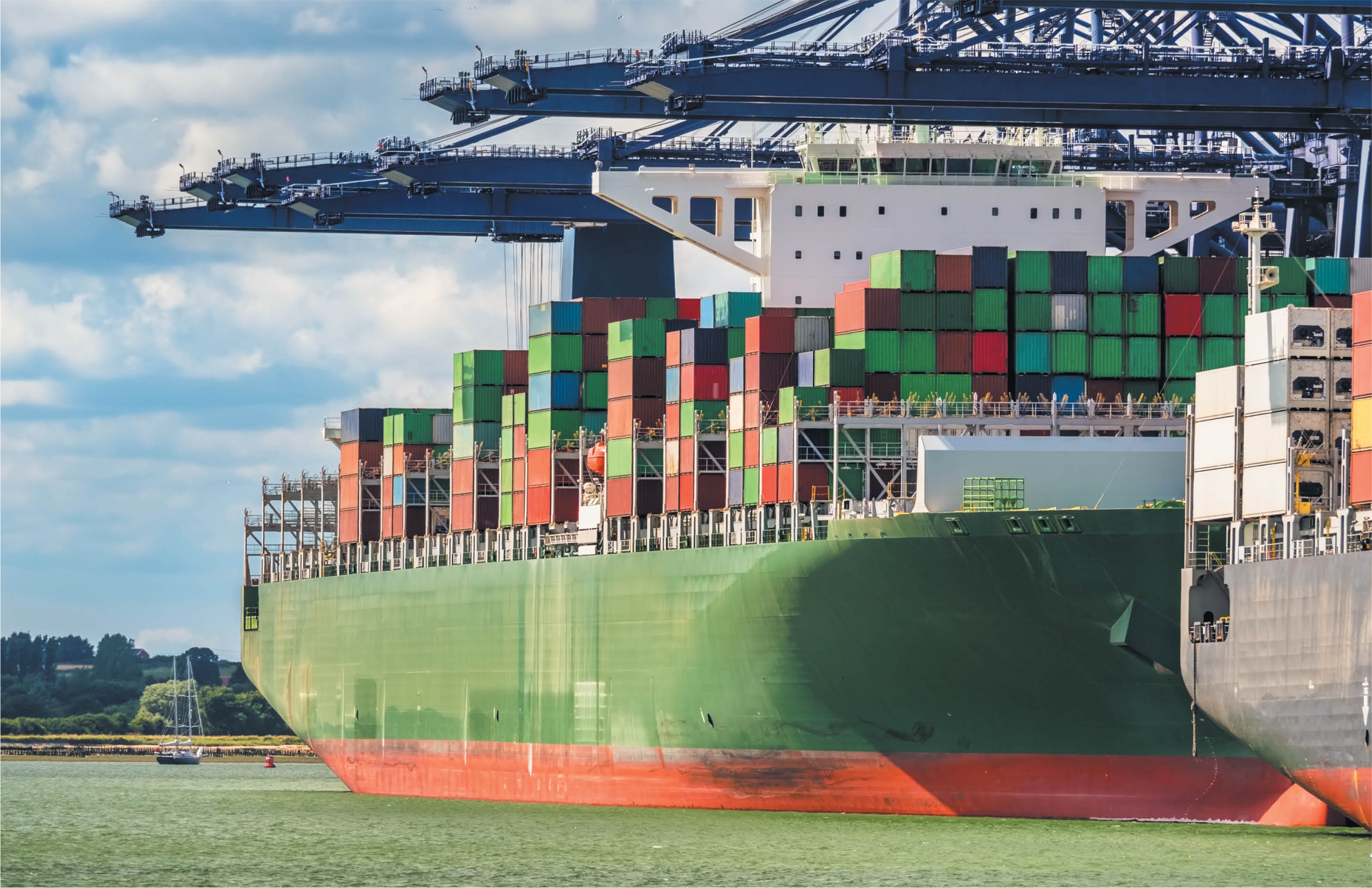 image Sailing into the Green