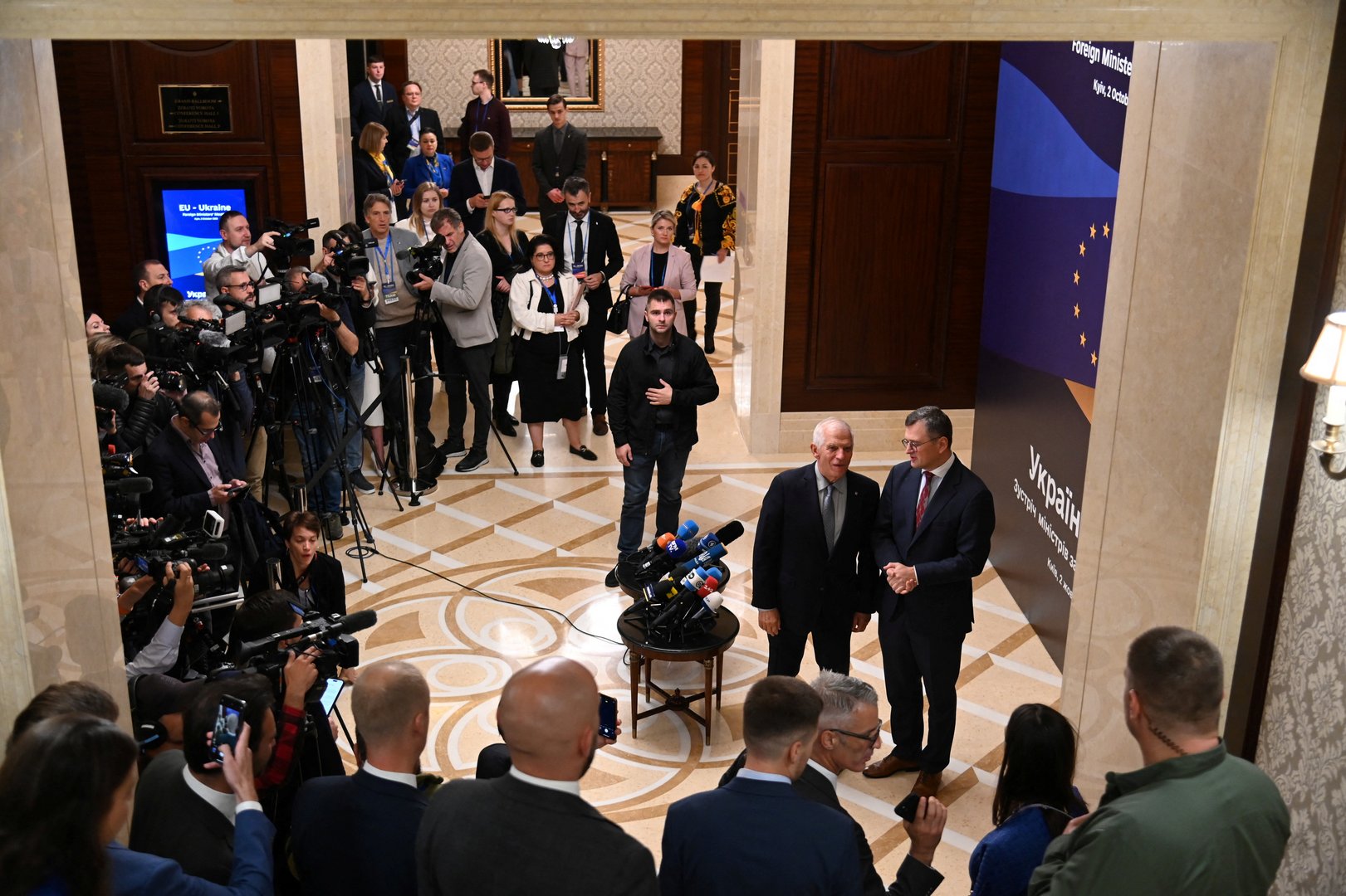 image EU ministers convene in Ukraine to show support after US, Slovakia wobbles