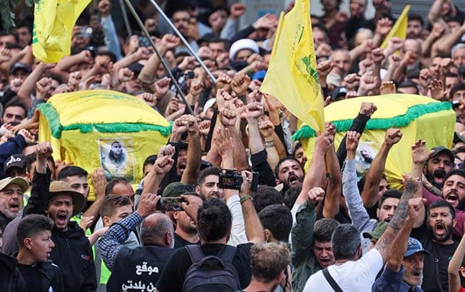 image Lebanon&#8217;s Hezbollah on war footing but moves carefully as conflict widens
