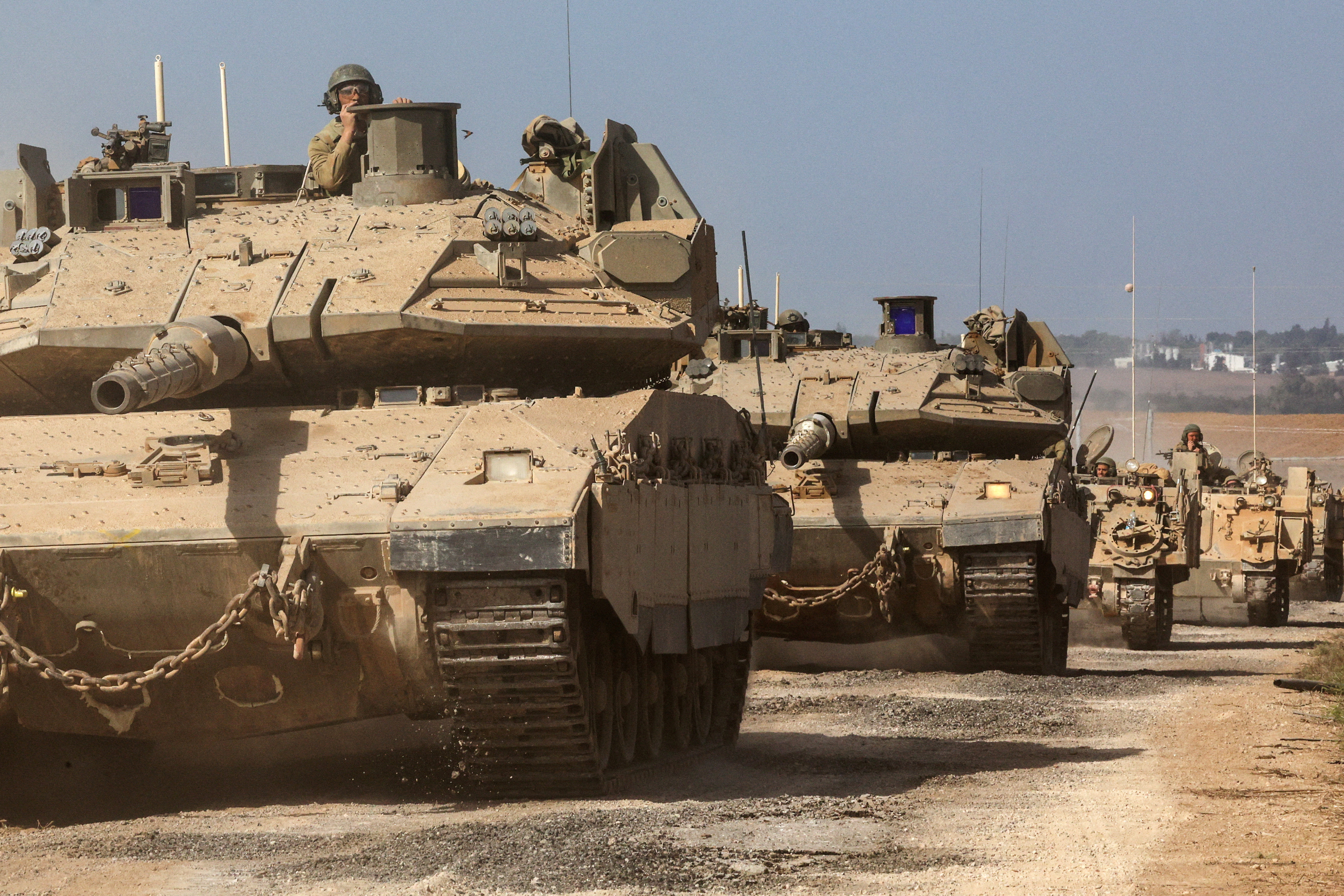 image Gaza faces evacuation deadline as Israel prepares ground offensive