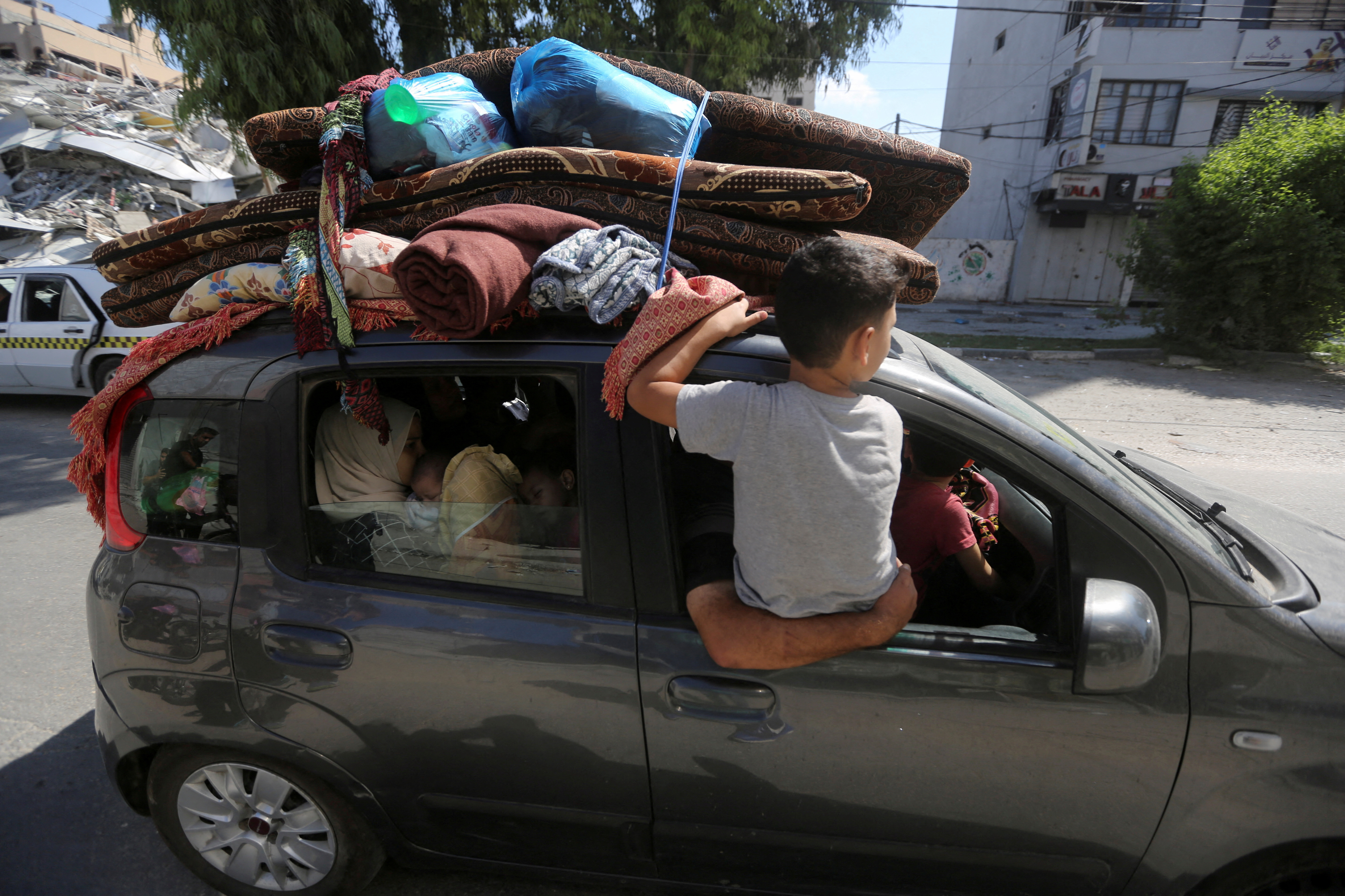 image Countries urge Israel to hold off on Gaza assault with civilians in firing line