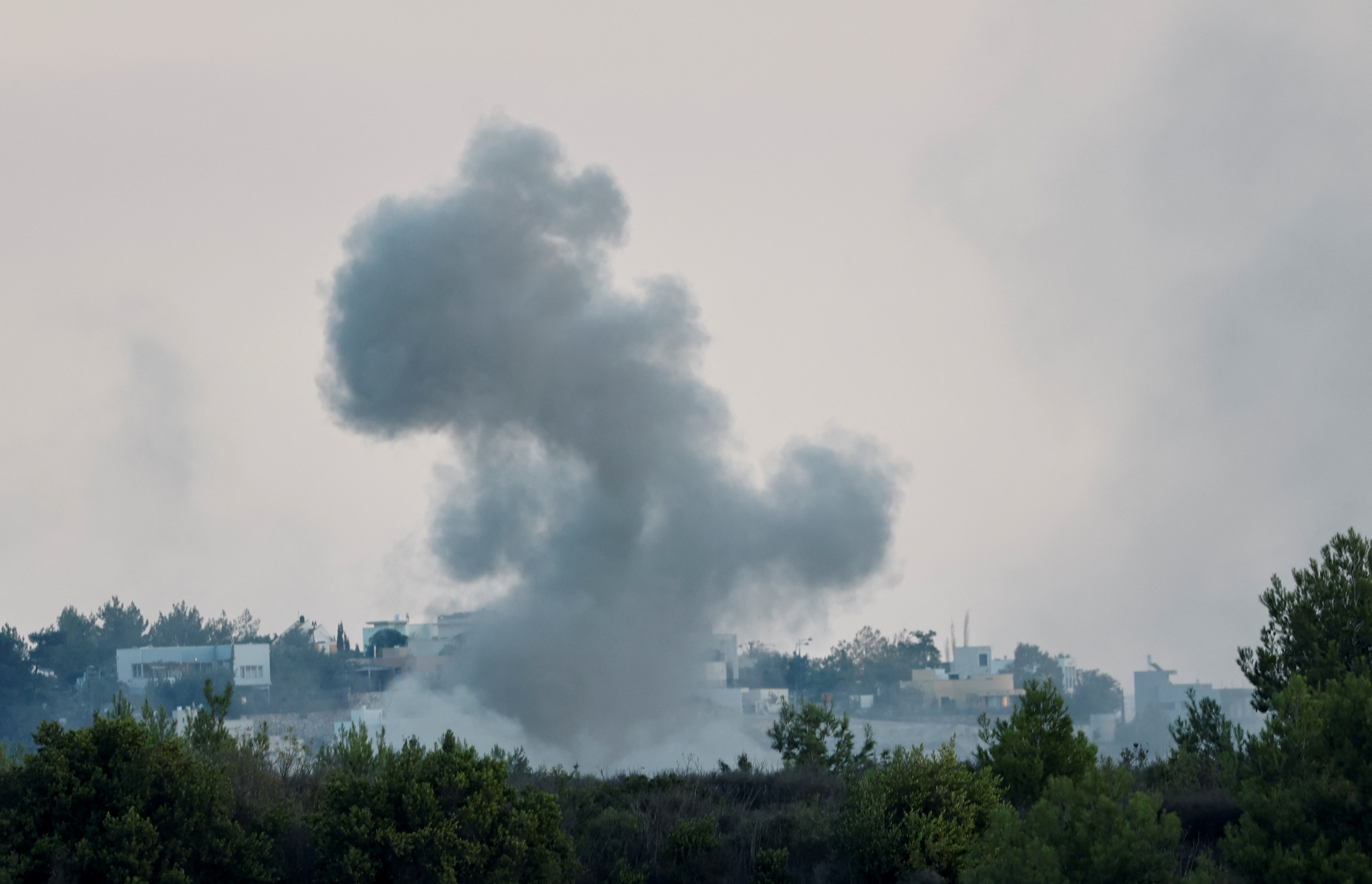 image Israeli shelling strikes Lebanese army post after infiltration warning